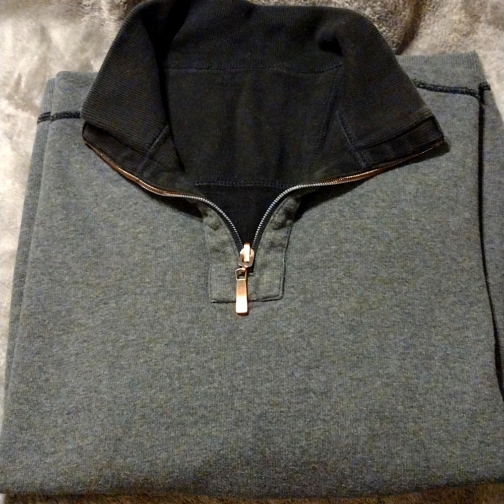 Izod 2XL Fully reversible Shirt/Sweater.
